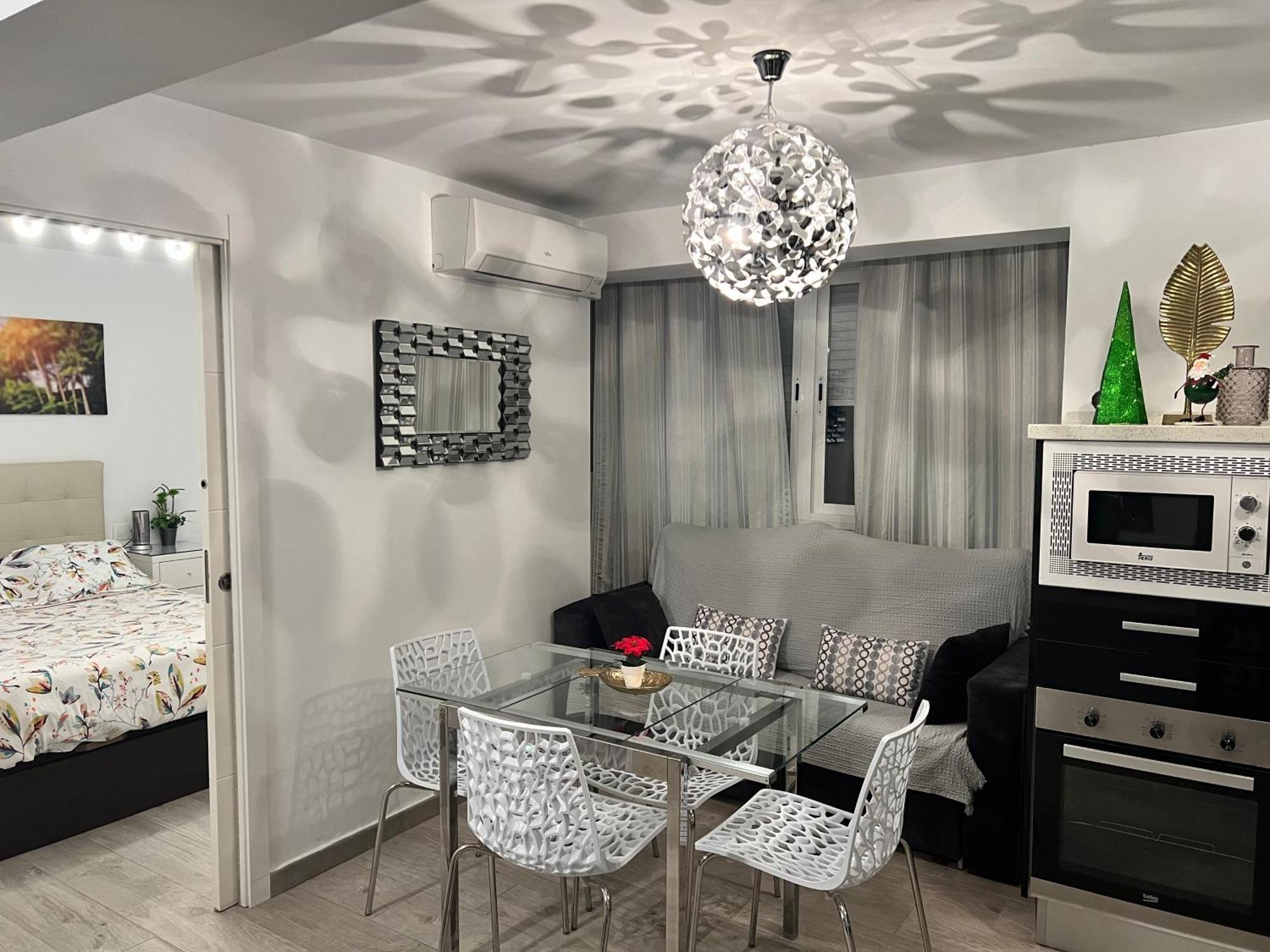 Apartamento Sevilla Enzo Eksteriør billede